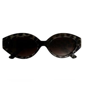 Tortoiseshell Oval Frame Designer Sunglasses
